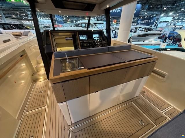 Aiata Sunfinder 38