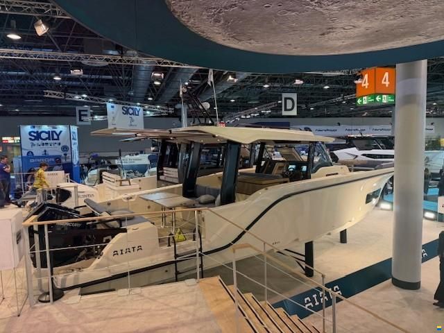 Aiata Sunfinder 38