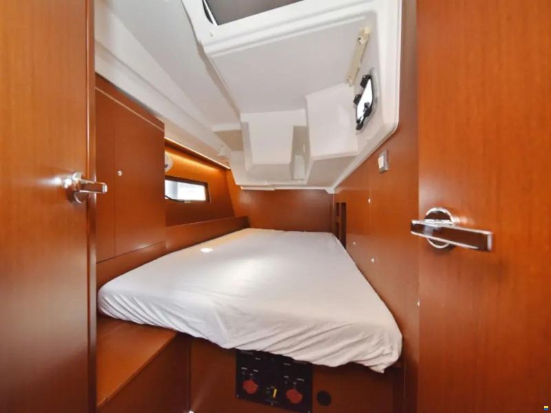 Beneteau Oceanis 46.1