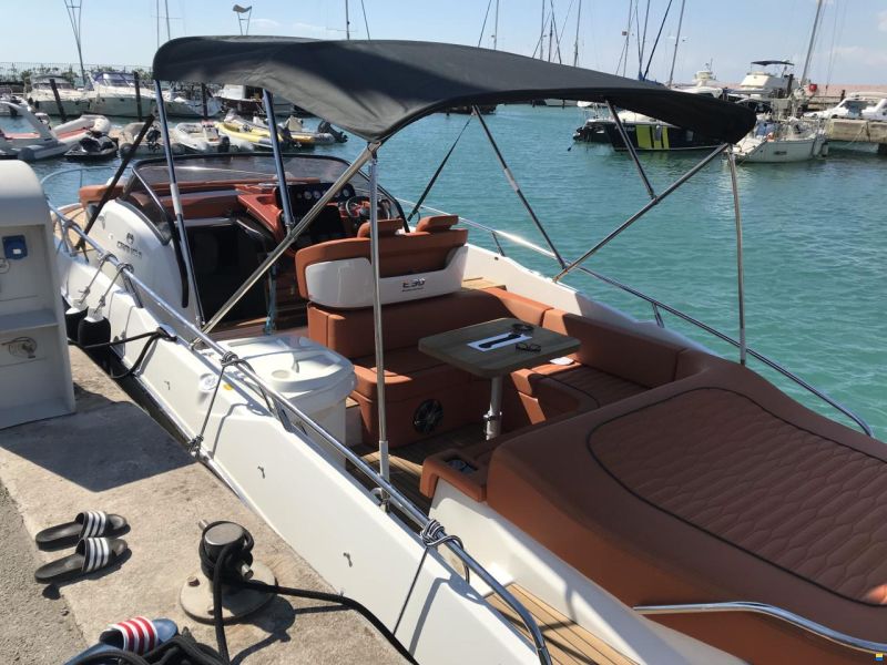 Cranchi Endurance 30