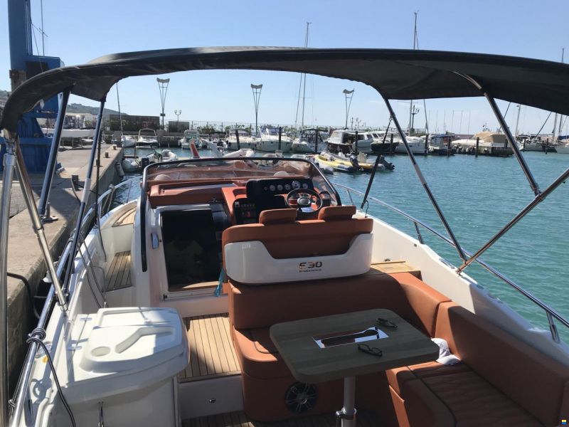 Cranchi Endurance 30