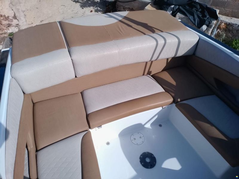 Glastron GT245