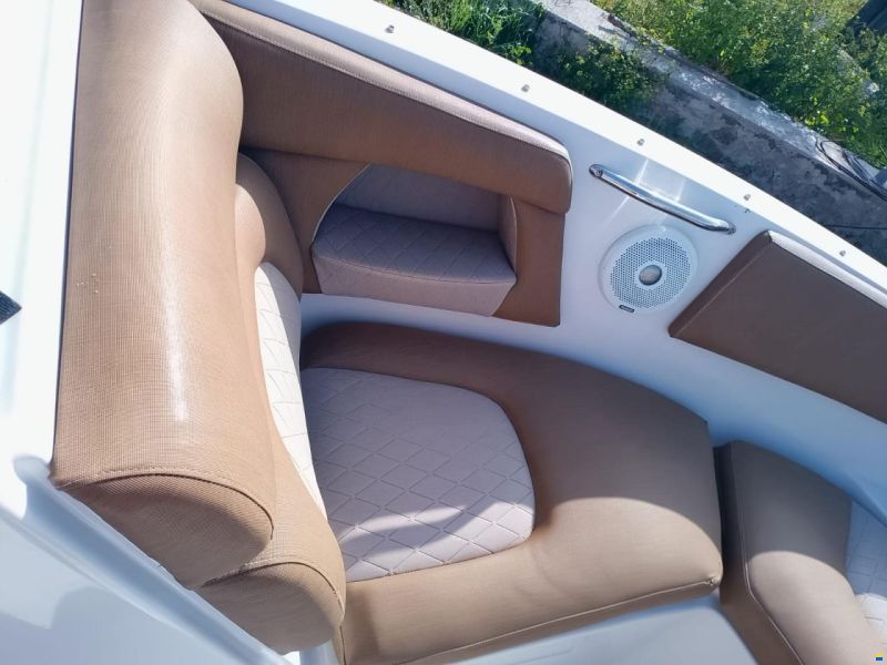 Glastron GT245