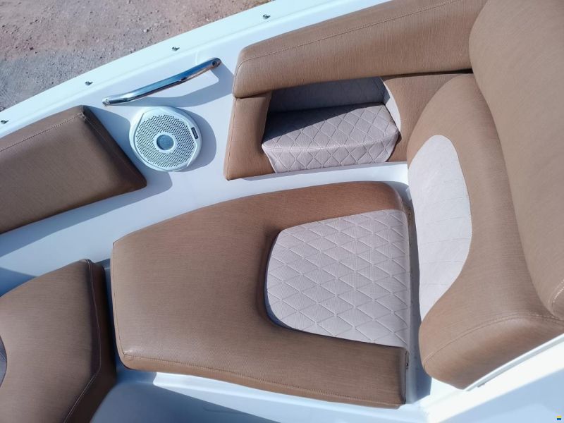 Glastron GT245