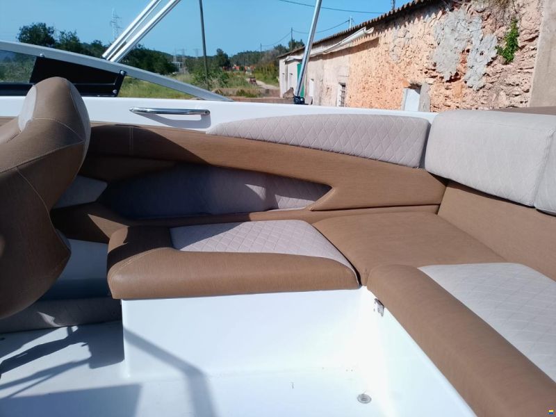 Glastron GT245