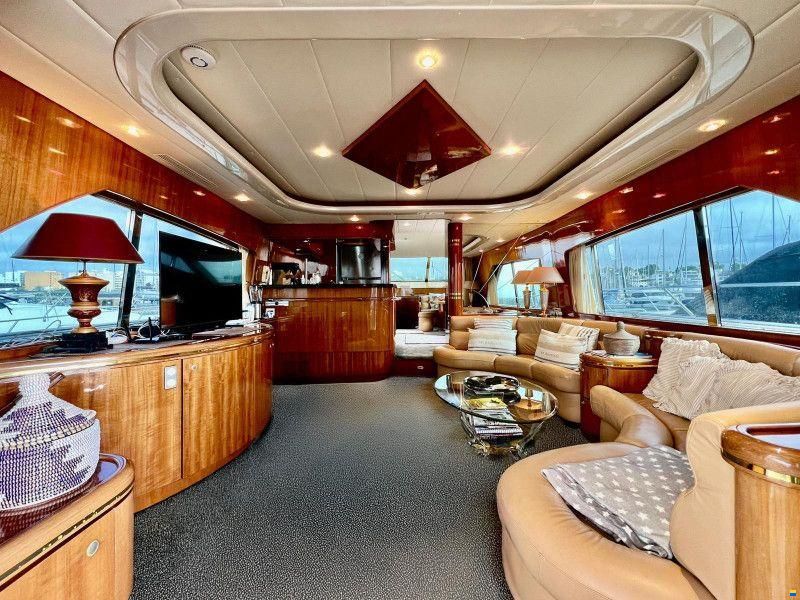 Elegance 70 Flybridge