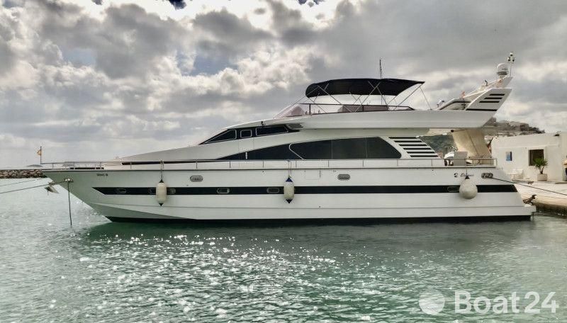 Elegance 70 Flybridge