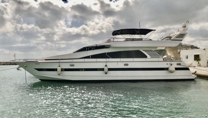 Elegance 70 Flybridge
