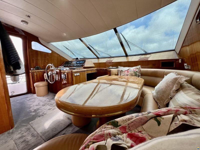 Elegance 70 Flybridge