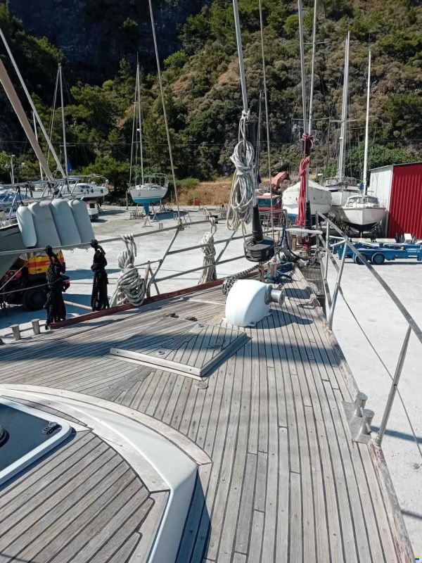 Ketch 18.30