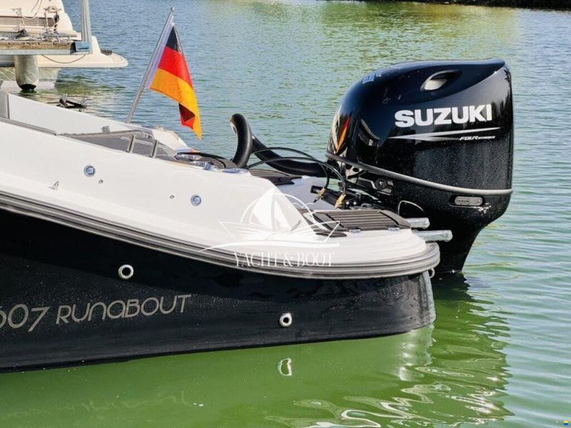 Corsiva 607 Runabout