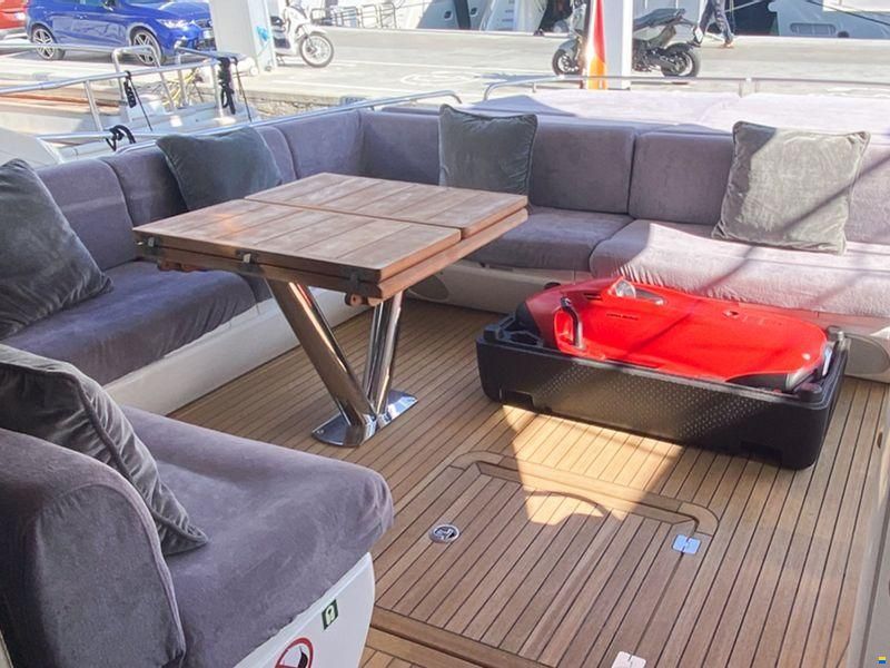 Sunseeker 68 Sport Yacht