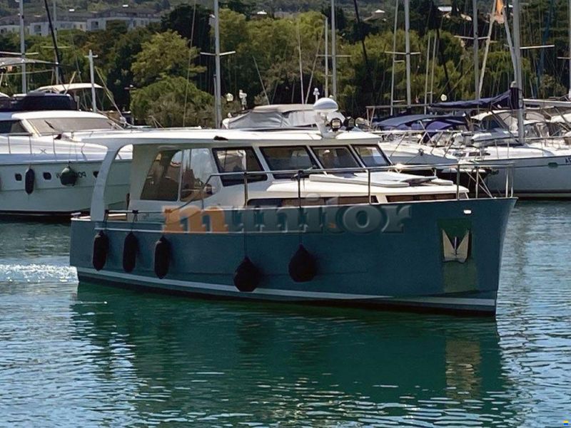 Greenline 33