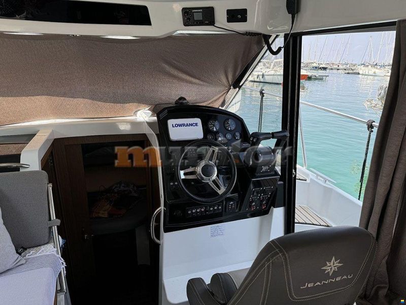 Jeanneau Merry Fisher 895