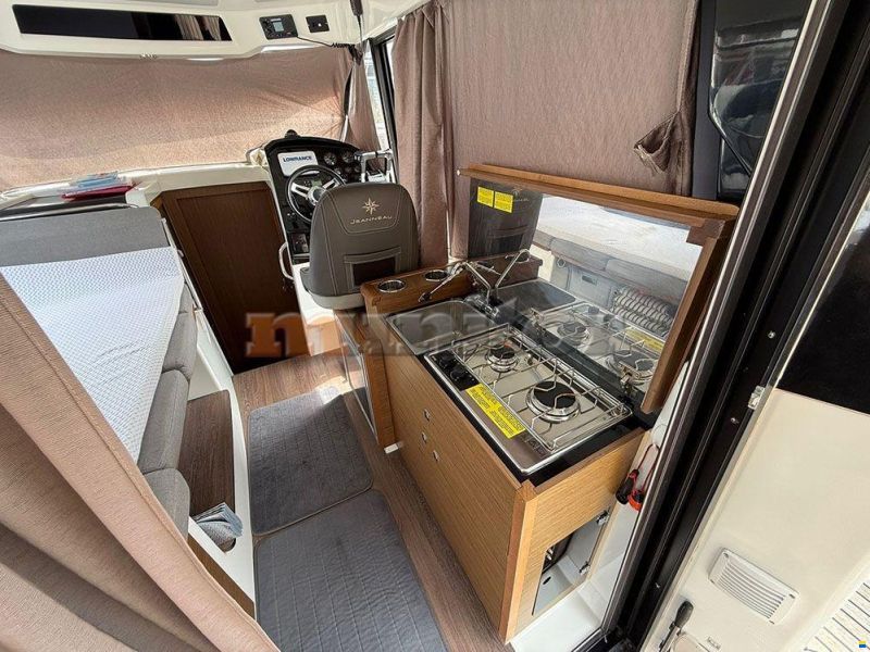 Jeanneau Merry Fisher 895