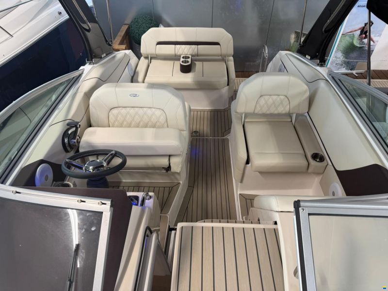 Regal 26 Express
