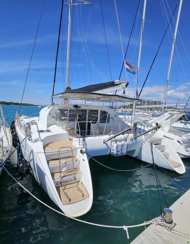 Lagoon 410 S2