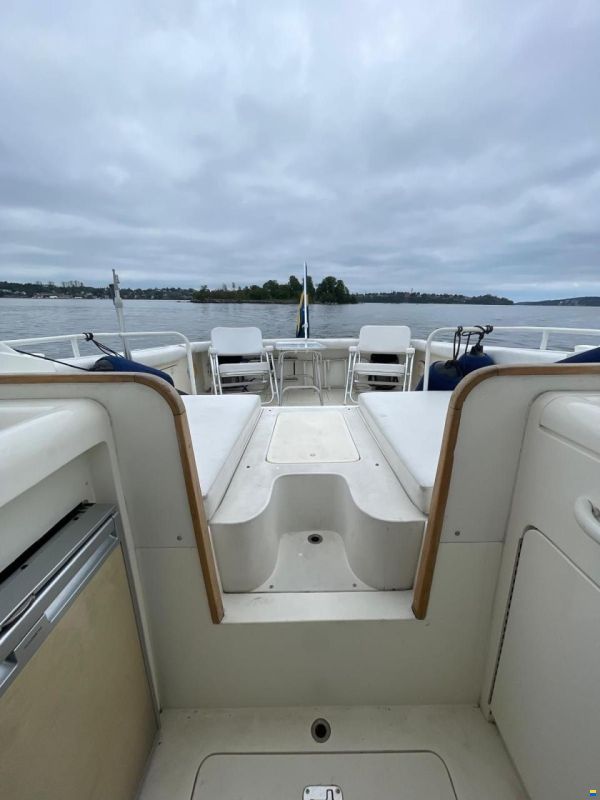 Bertram 28 Moppie