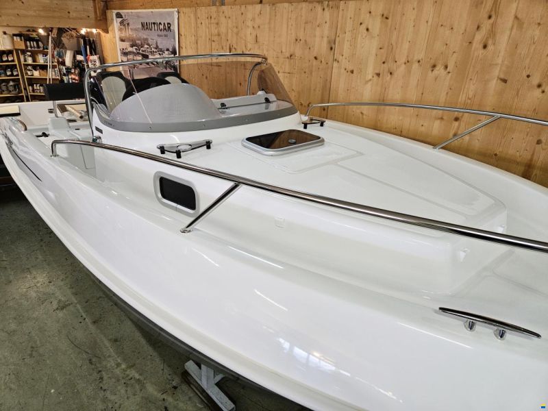 B2 Marine Cap Ferret 572 Cruiser