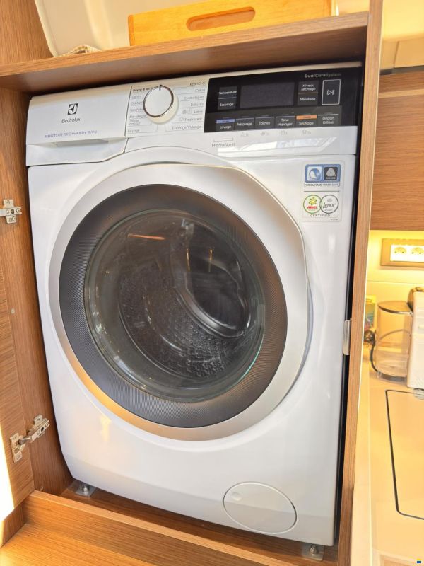 Beneteau Oceanis 51.1