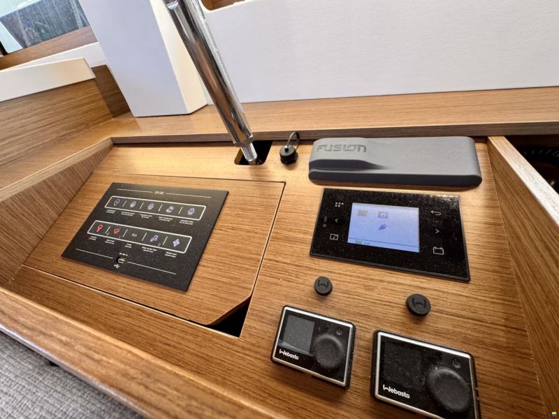 Beneteau Oceanis 51.1
