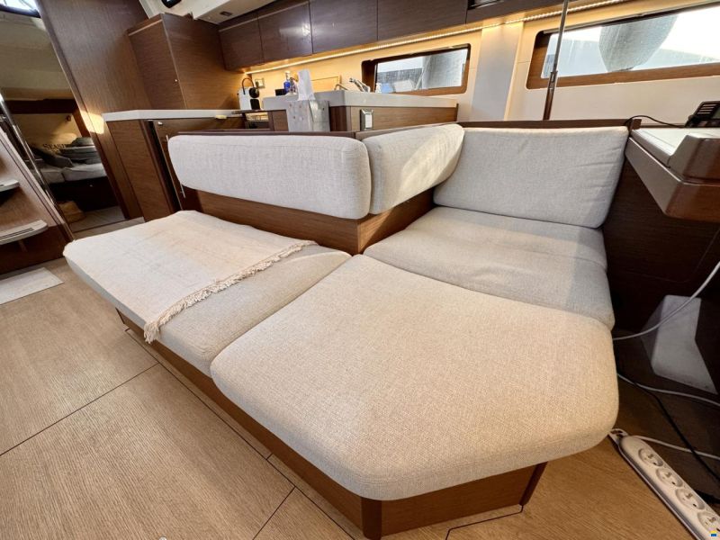 Beneteau Oceanis 51.1