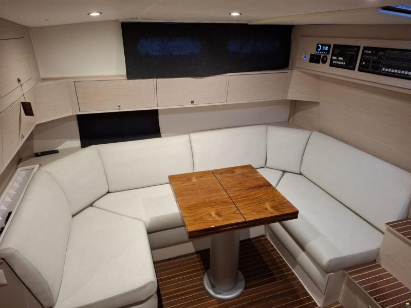 Sealine 328