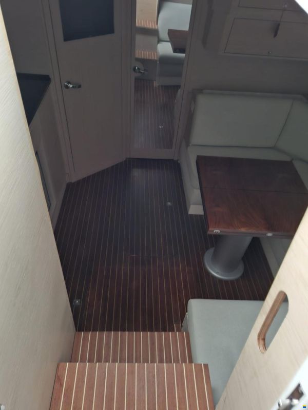 Sealine 328