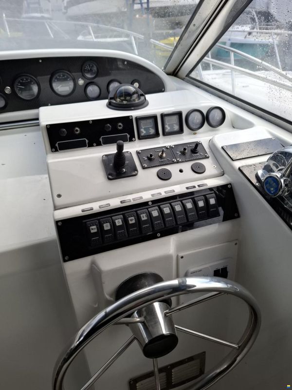 Sealine 328