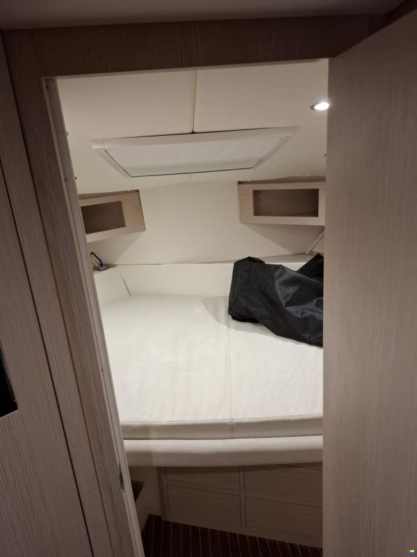Sealine 328