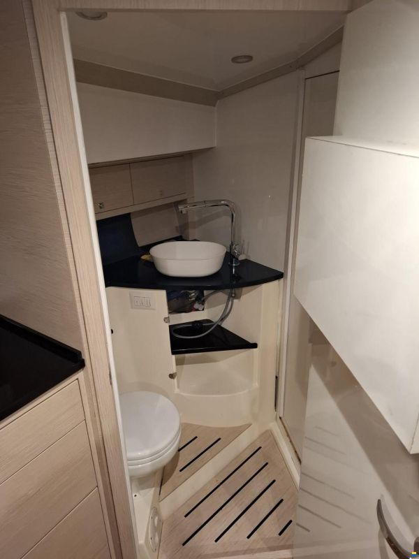 Sealine 328