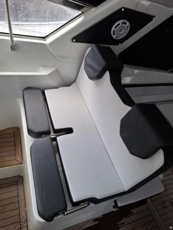 Sealine 328