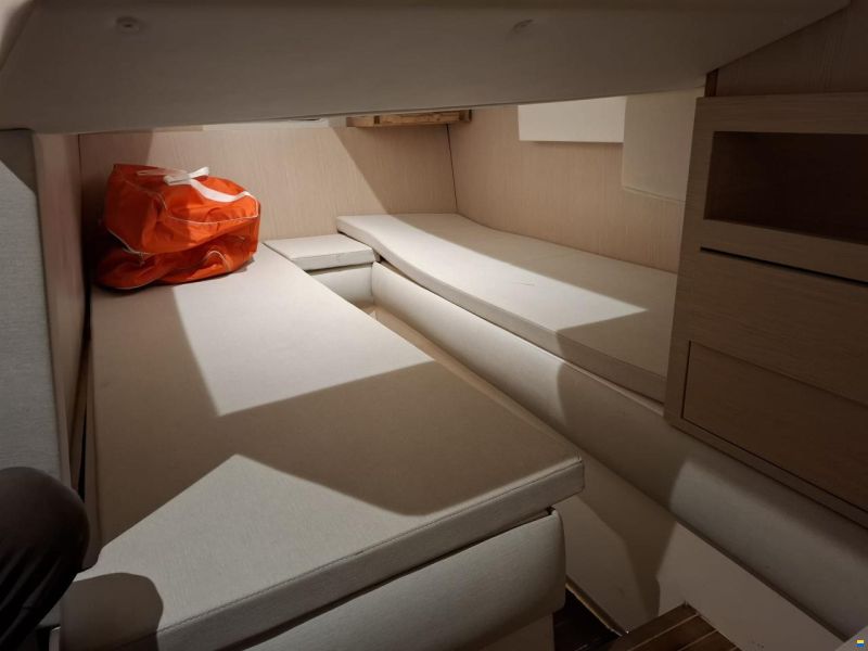 Sealine 328
