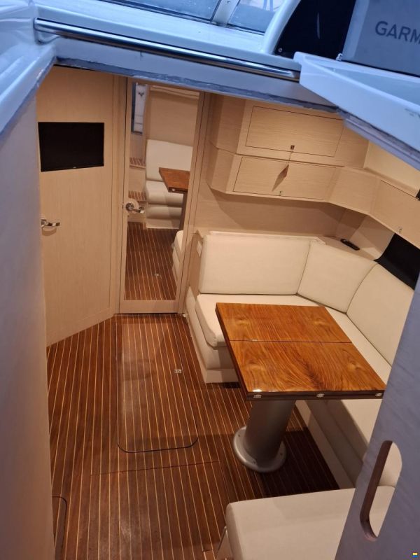 Sealine 328