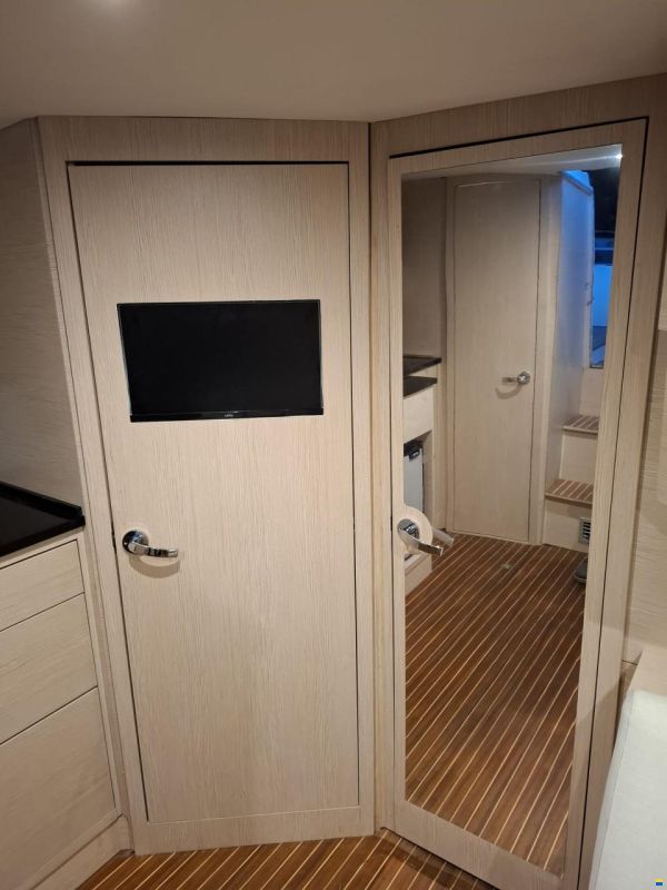 Sealine 328