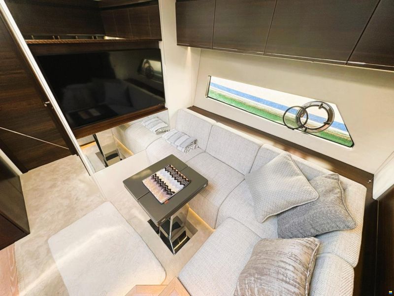 Sunseeker Predator 55 EVO