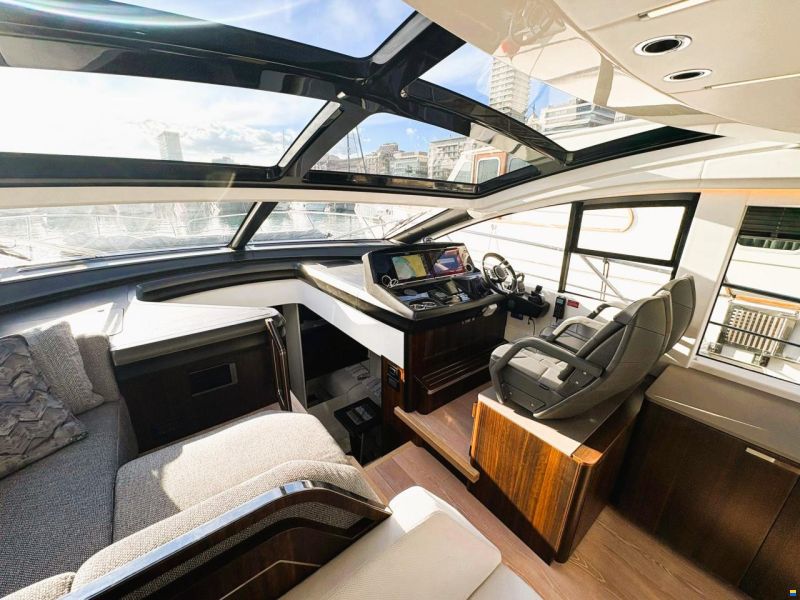Sunseeker Predator 55 EVO