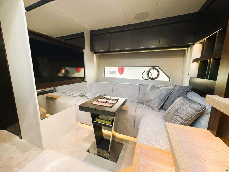 Sunseeker Predator 55 EVO