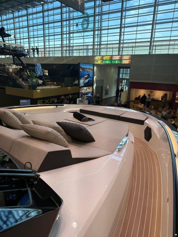 Astondoa 577 Coupe