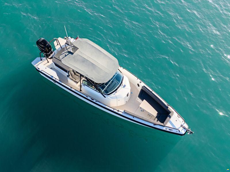 Axopar 28 T-Top