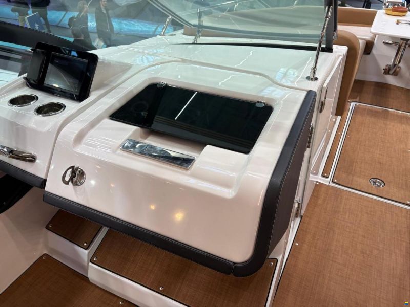 Jeanneau TH33 Twin-Hull
