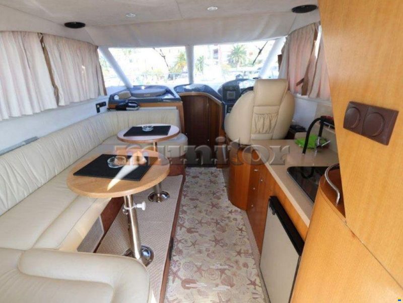 Galeon 330 Fly