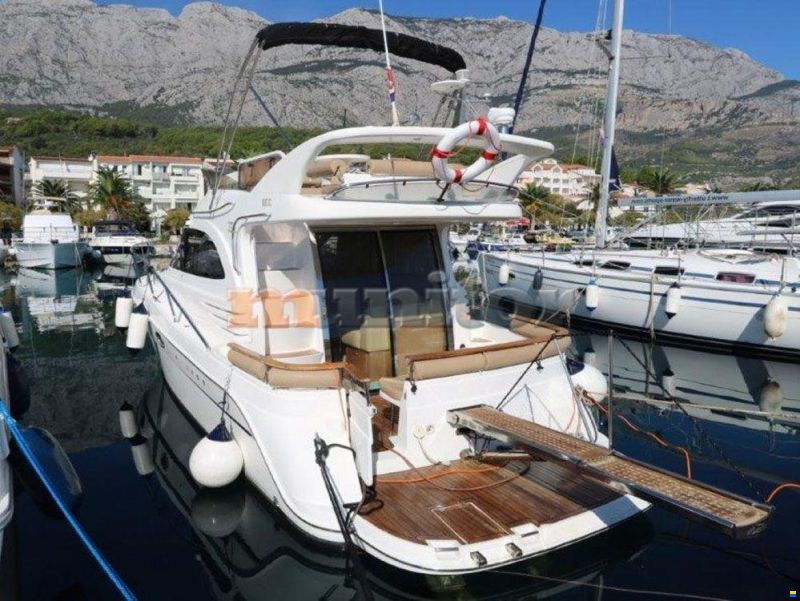 Galeon 330 Fly