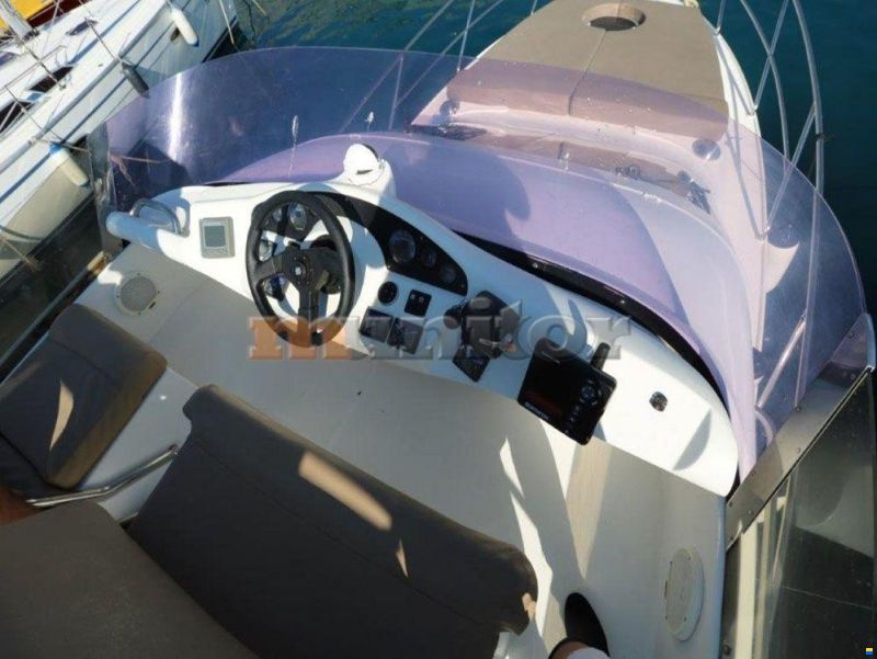 Galeon 330 Fly