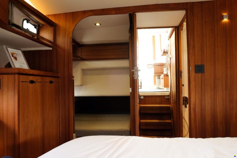 Rhéa 34 Trawler Fly Sedan