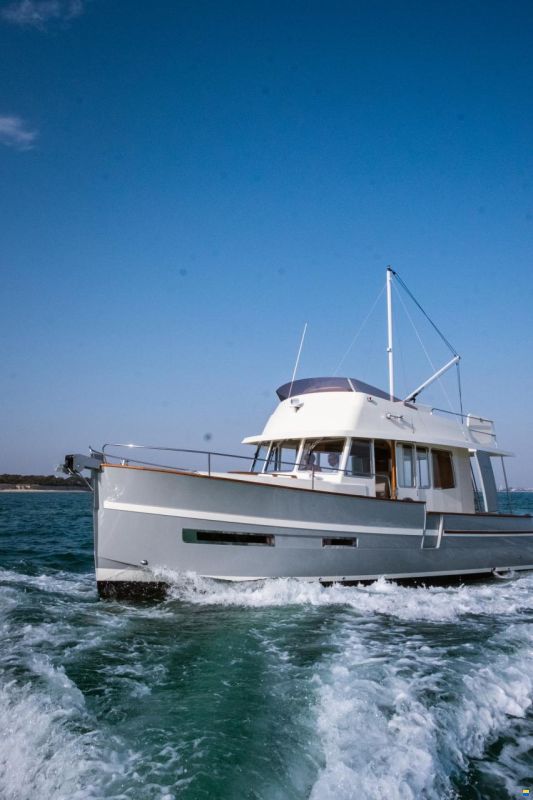 Rhéa 34 Trawler Fly Sedan