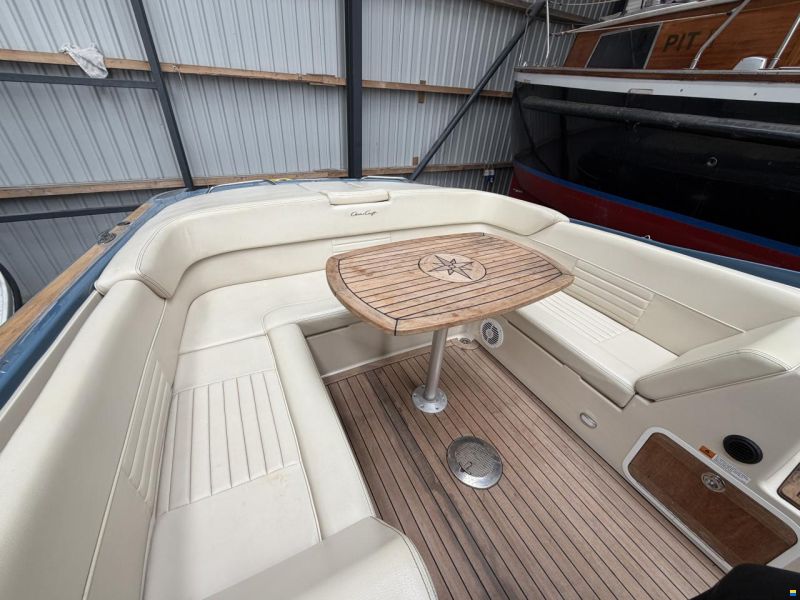 Chris Craft Corsair 28