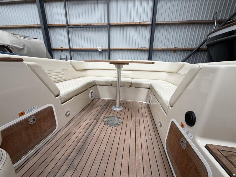 Chris Craft Corsair 28