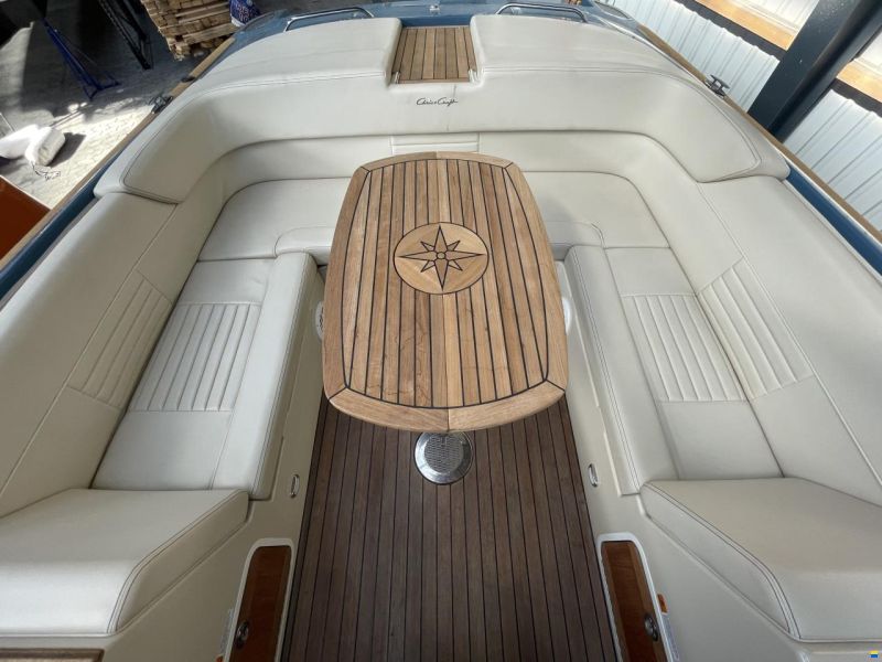 Chris Craft Corsair 28
