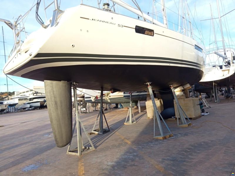 Jeanneau 53